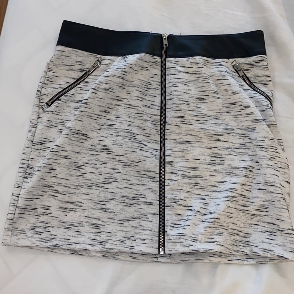 Black and grey mini skirt